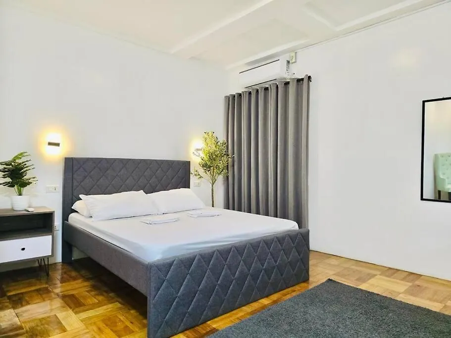 Homey & Spacious With Private Plunge Pool Ktv Near Smtela Angeles 0*,  Philippines
